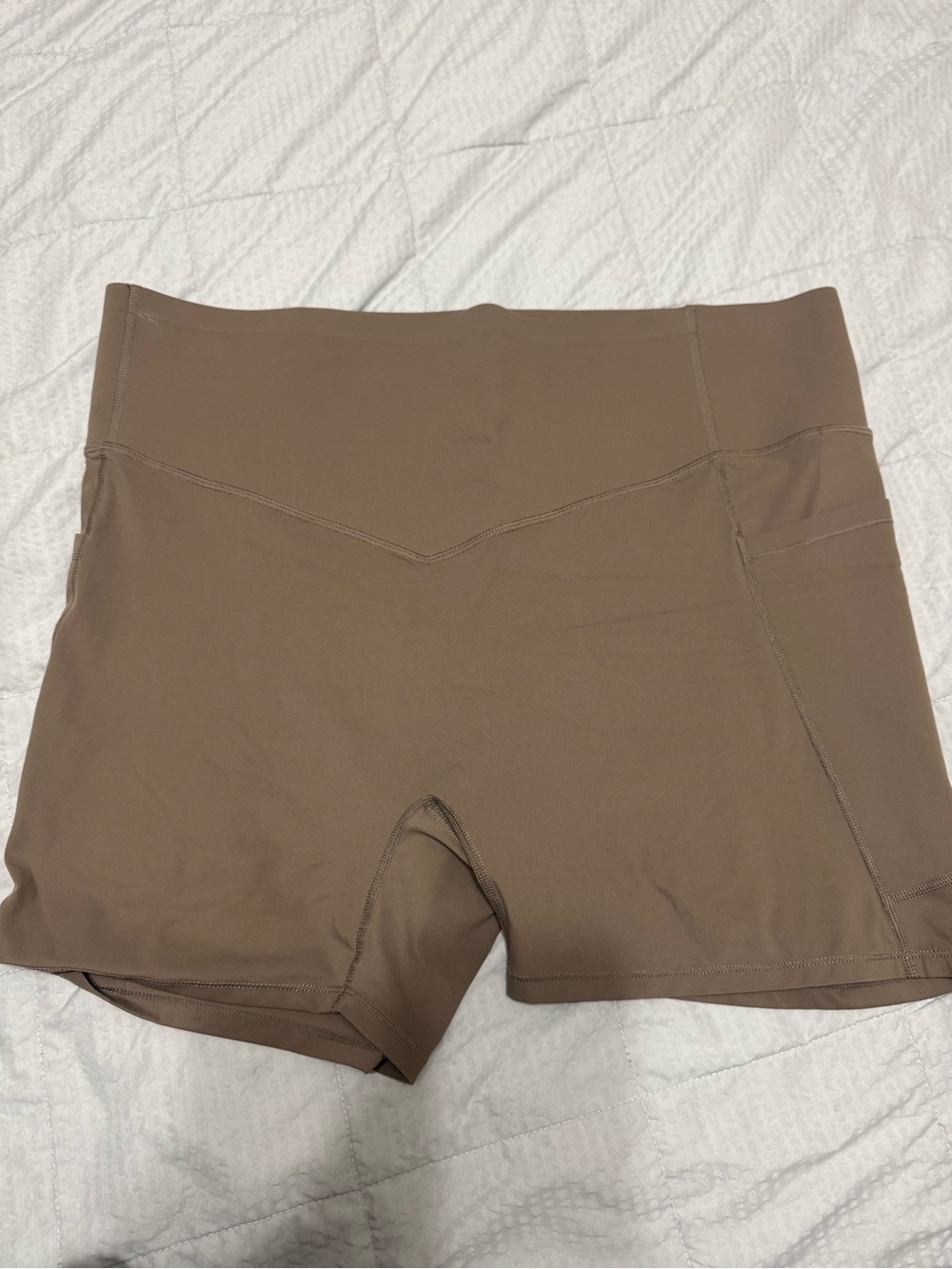 HALARA High-Waist Bike Shorts in Taupe Brown